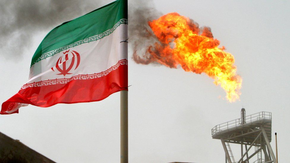 Iran oil: New field with 53bn barrels found - Rouhani - BBC News